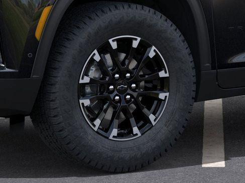 New 2025 Chevrolet Traverse Z71 w/ Enhanced Driving Package image 33