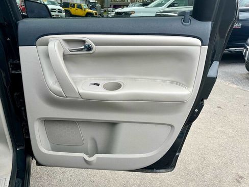 Used 2007 Saturn Outlook XE w/ Preferred Pkg image 15