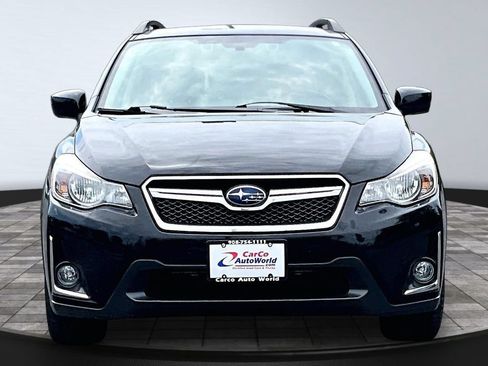 Used 2017 Subaru Crosstrek 2.0i Premium AWD/4WD image 2