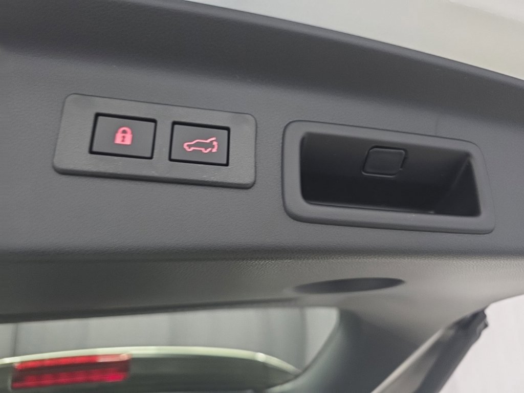 New 2026 Subaru Forester Touring AWD/4WD image 8