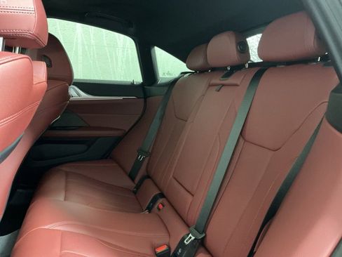 Certified 2025 BMW 430i w/ M Sport Package image 29