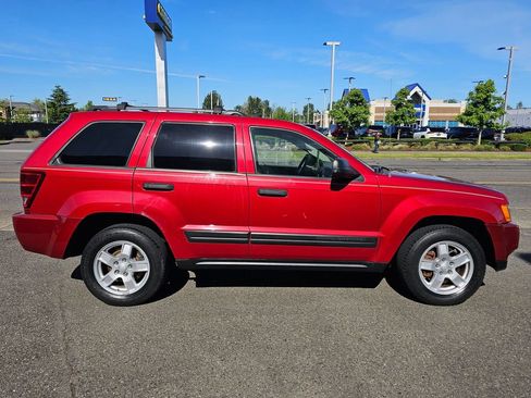 Used 2005 Jeep Grand Cherokee Laredo RWD image 4