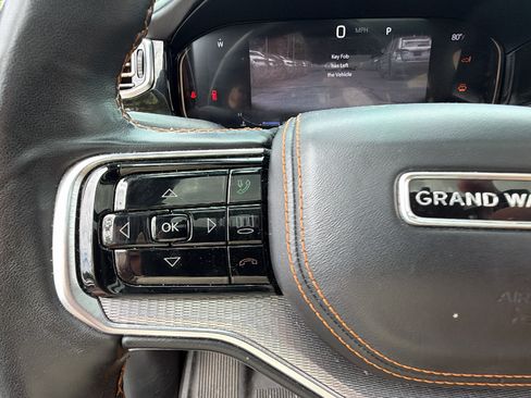 Used 2022 Jeep Grand Wagoneer Series III w/ Rear Seat Video Group 1 AWD/4WD image 30