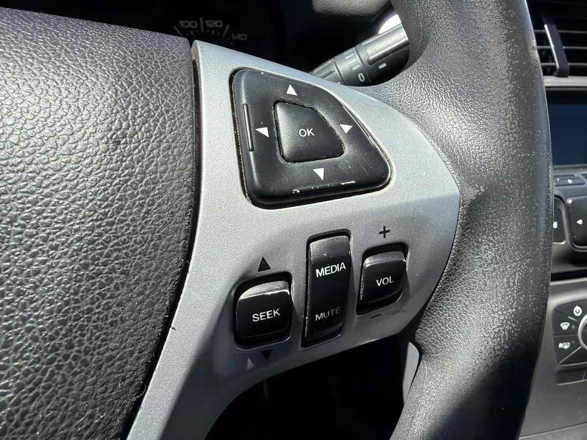 Used 2013 Ford Edge SE FWD image 39