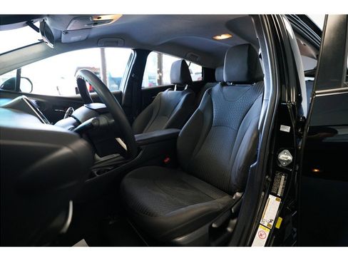 Used 2017 Toyota Prius Two image 11