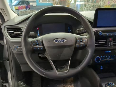 Used 2023 Ford Escape Active FWD image 2