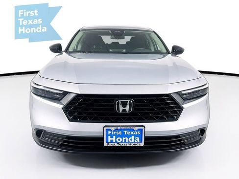 Used 2025 Honda Accord SE image 2