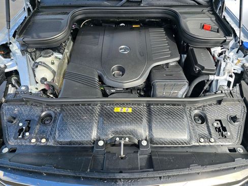 New 2026 Mercedes-Benz GLS 450 4MATIC image 10