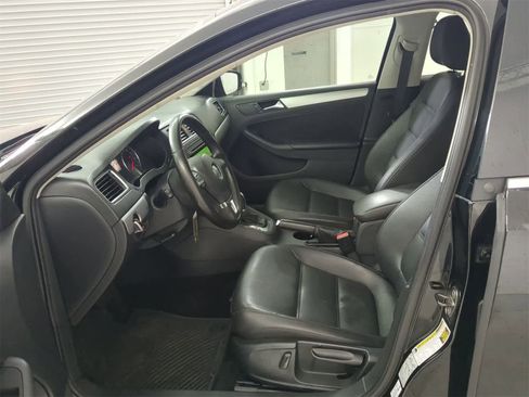 Used 2013 Volkswagen Jetta SE image 15