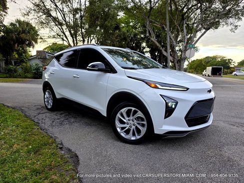 Used 2022 Chevrolet Bolt EUV LT w/ Driver Confidence Package image 23