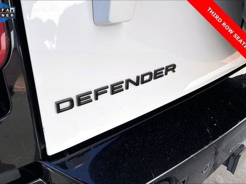 Used 2024 Land Rover Defender 130 X-Dynamic SE image 7