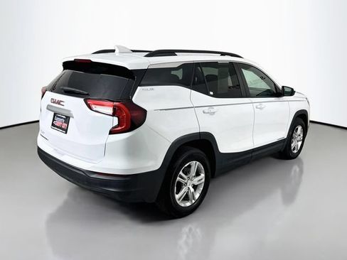 Used 2024 GMC Terrain SLE w/ Driver Convenience Package FWD image 7