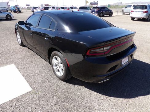 Used 2020 Dodge Charger SXT RWD image 6
