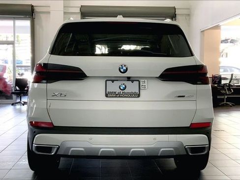 New 2026 BMW X5 sDrive40i w/ Parking Assistance Package RWD image 4