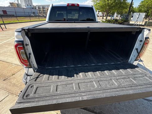 Used 2017 GMC Sierra 1500 SLT w/ SLT Premium Package RWD image 15