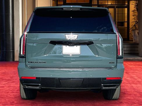 Used 2025 Cadillac Escalade Sport w/ Touring Package AWD/4WD image 5
