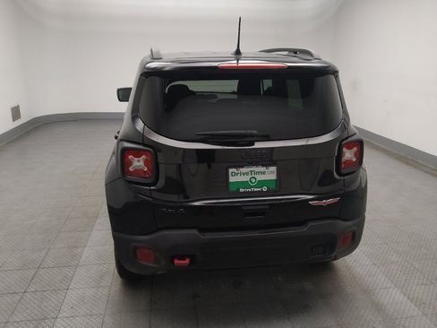 Used 2023 Jeep Renegade Trailhawk image 6