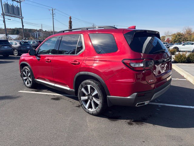 Used 2023 Honda Pilot Touring image 4