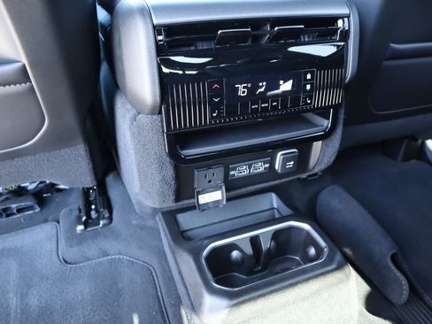 New 2026 Jeep Grand Wagoneer Limited w/ Premium Group II AWD/4WD image 17