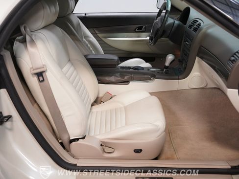 Used 2005 Ford Thunderbird 50th Anniversary RWD image 37