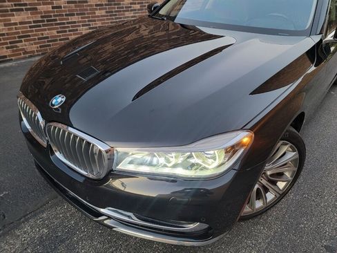 Used 2017 BMW 750Li xDrive image 36