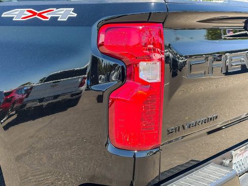 Used 2024 Chevrolet Silverado 1500 Custom w/ Turbomax Blackout Package AWD/4WD image 8