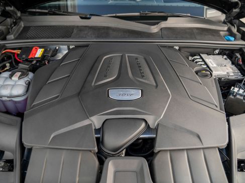 Used 2022 Porsche Cayenne image 37