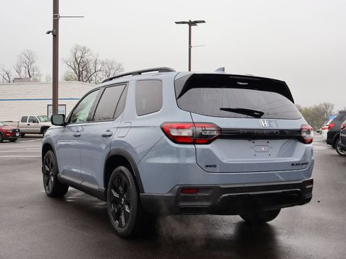 New 2026 Honda Pilot Black Edition image 4