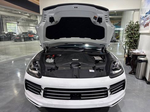 Used 2019 Porsche Cayenne image 9