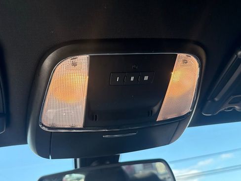 Used 2023 Dodge Charger R/T w/ Blacktop Package image 28