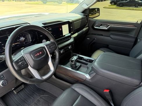 Used 2025 GMC Sierra 1500 SLT AWD/4WD image 11