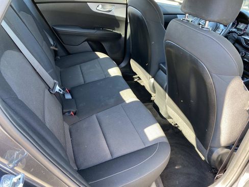 Used 2023 Kia Forte LXS w/ LXS Technology Package FWD image 21