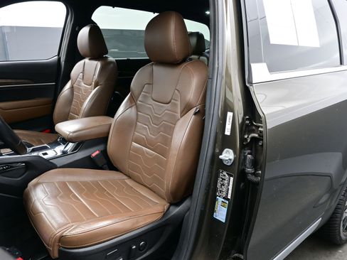 Used 2020 Kia Telluride SX w/ SX Prestige Package image 12