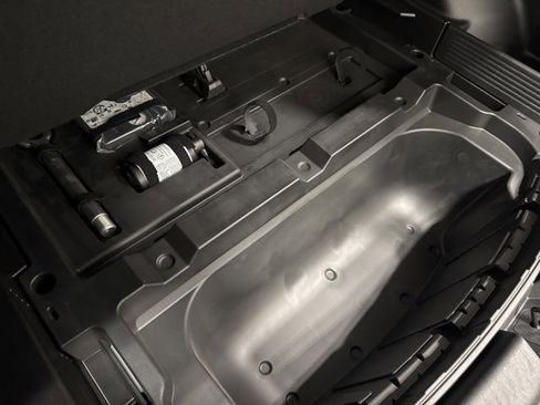 Used 2025 Chevrolet Equinox EV LT image 25