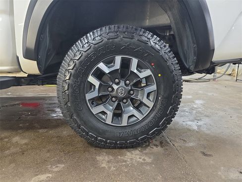 Used 2023 Toyota Tacoma TRD Off-Road image 30