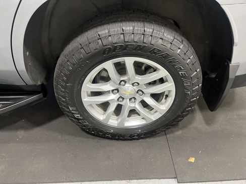 Used 2023 Chevrolet Tahoe LT AWD/4WD image 23