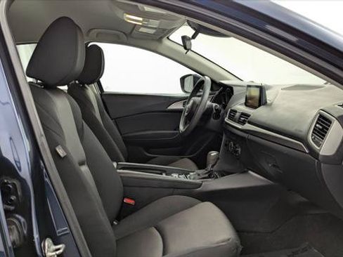 Used 2018 MAZDA MAZDA3 Sport FWD image 19