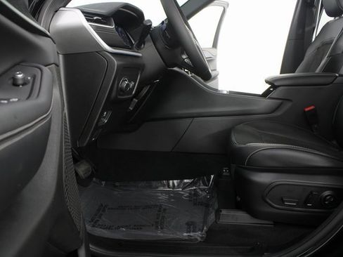 New 2025 Jeep Grand Cherokee L Altitude image 16