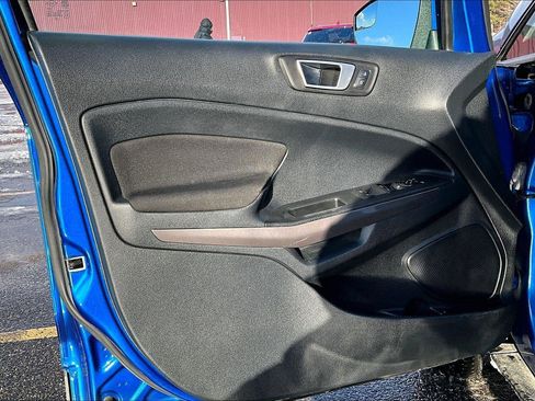 Used 2019 Ford EcoSport SE image 16