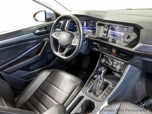 Used 2024 Volkswagen Jetta SE FWD image 24