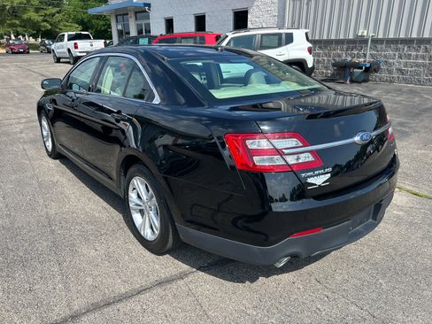 Used 2017 Ford Taurus SE FWD image 5
