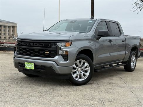 Used 2024 Chevrolet Silverado 1500 Custom image 2