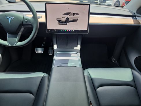 Used 2022 Tesla Model Y Performance AWD/4WD image 15