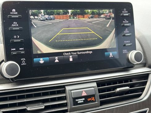 Used 2018 Honda Accord EX image 6