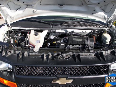 Used 2016 Chevrolet Express 2500 image 12