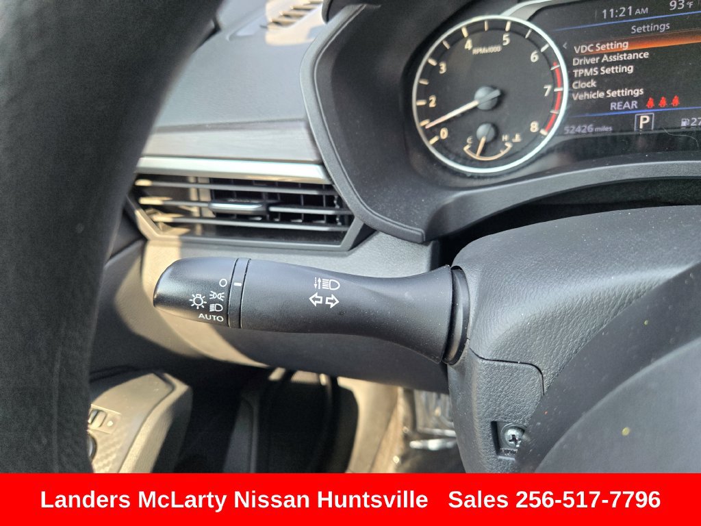Used 2025 Nissan Altima 2.5 SV FWD image 25