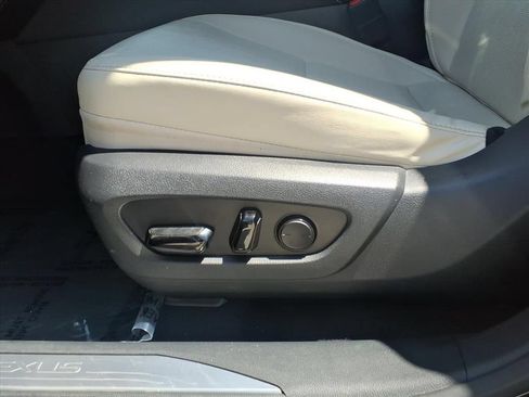 Used 2024 Lexus RX 350 FWD w/ Technology Package image 21