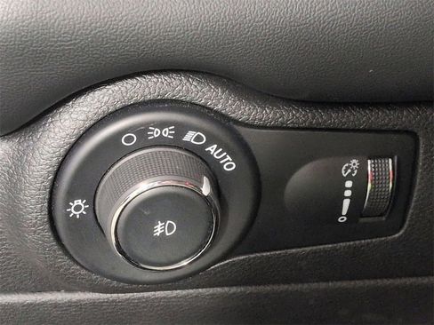 Used 2023 Dodge Durango GT image 17