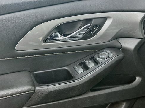 Used 2018 Chevrolet Traverse RS FWD image 15
