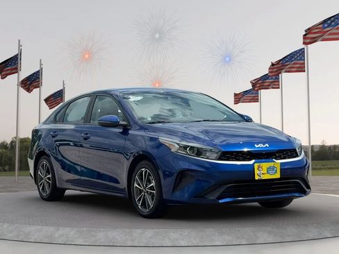 Used 2022 Kia Forte LXS w/ LXS Technology Package FWD image 7